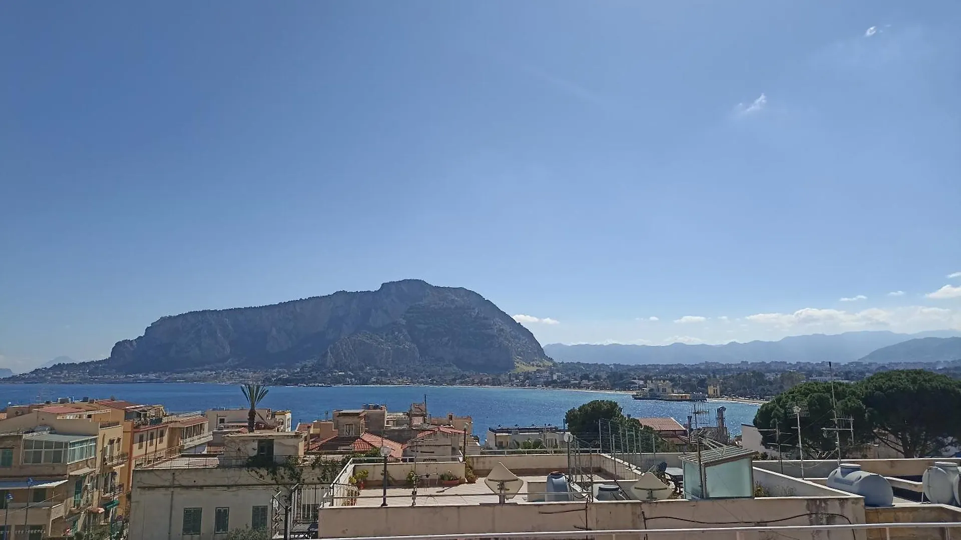 Bluaria Villa Palermo 0*,  Italy